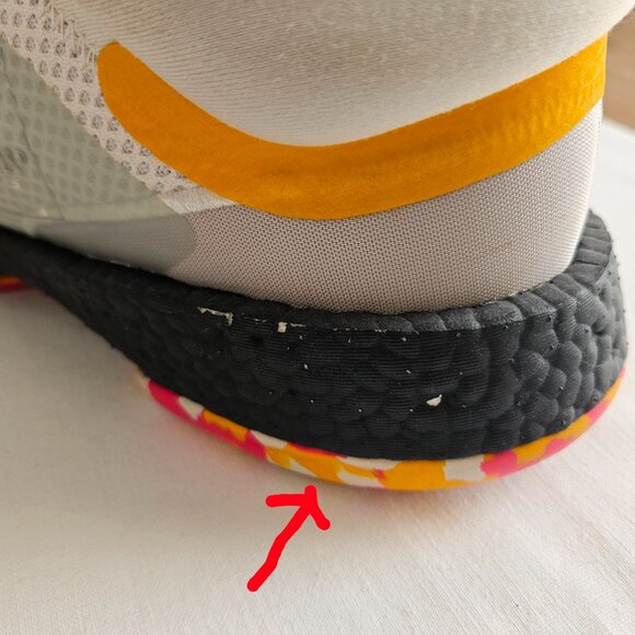 ADIDAS MARQUEE BOOST Mens Size 12 Basketball Sneaker High Top white black Gold - Picture 9 of 10